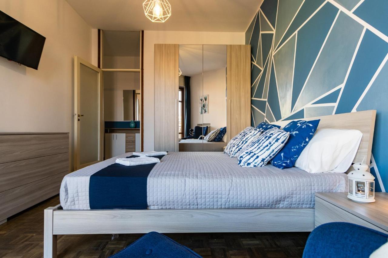 Blue Wave Apartment Arona - Lago Maggiore Eksteriør billede