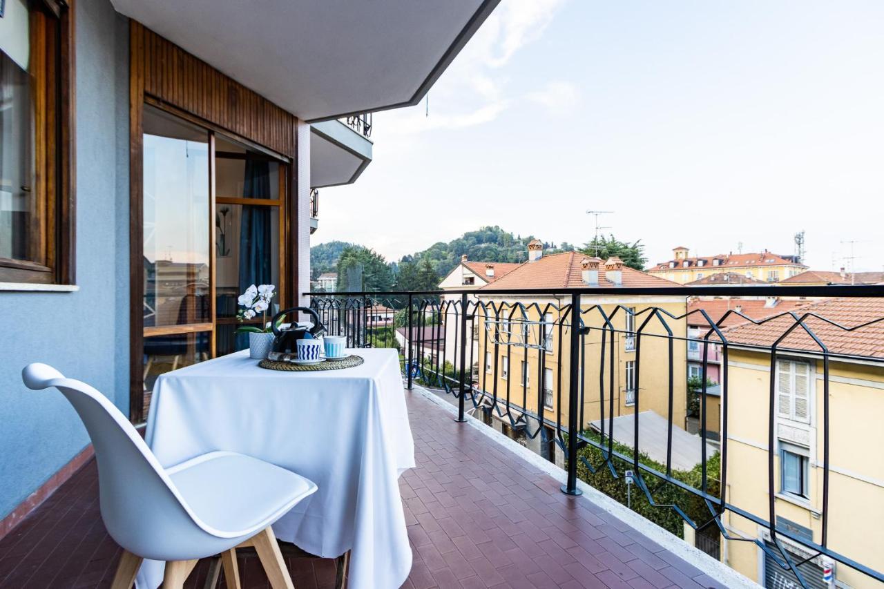 Blue Wave Apartment Arona - Lago Maggiore Eksteriør billede