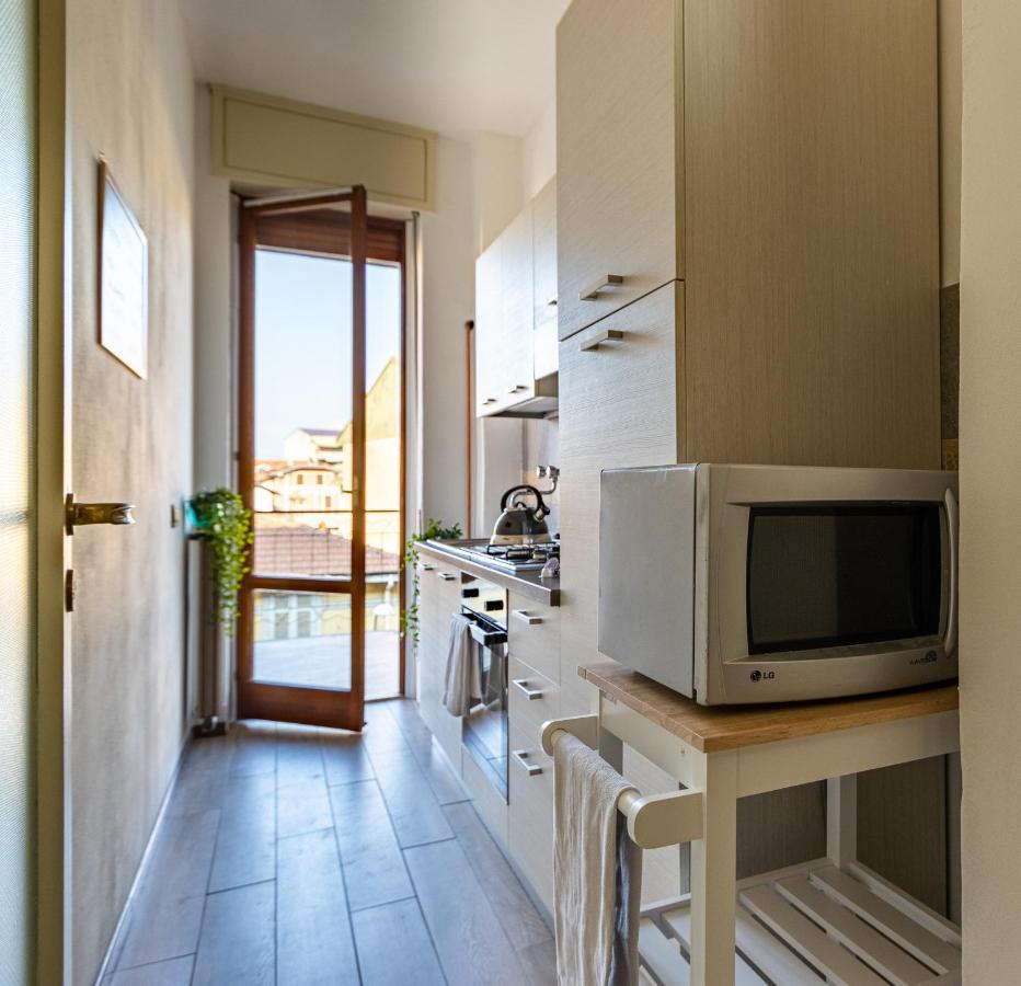 Blue Wave Apartment Arona - Lago Maggiore Eksteriør billede